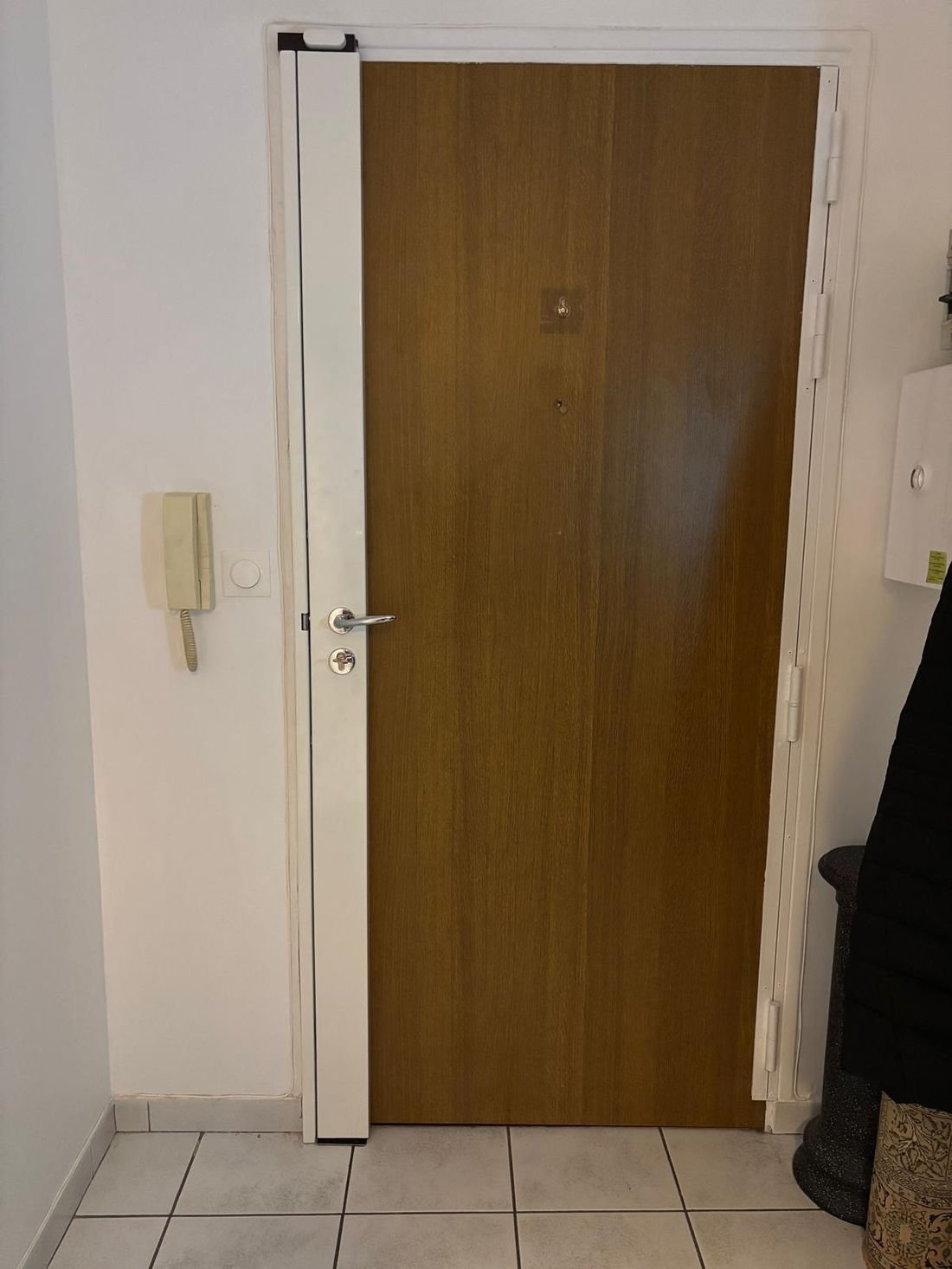 Blindage de double porte d'appartement